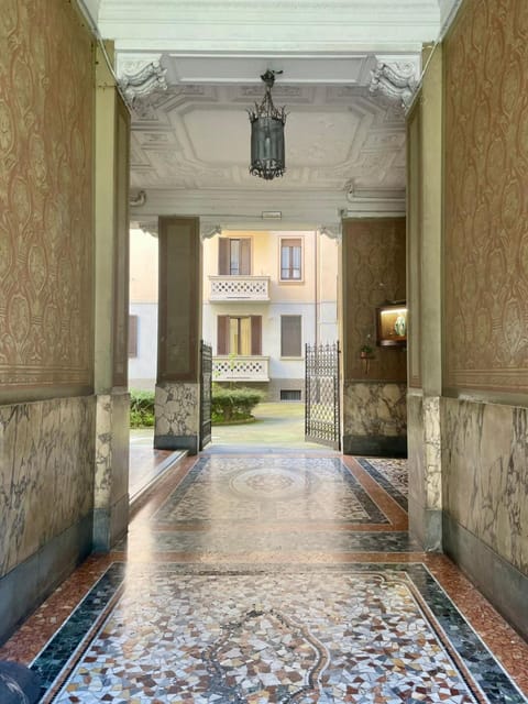 Facade/entrance, Day