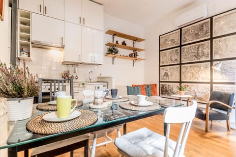 Kitchen or kitchenette, Living room