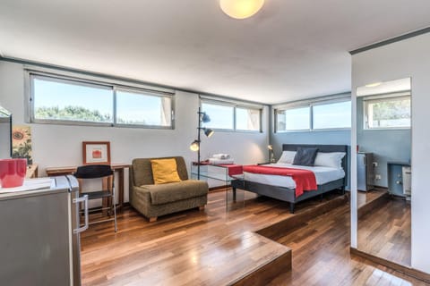 Bed, Living room, Photo of the whole room, Seating area, Bedroom