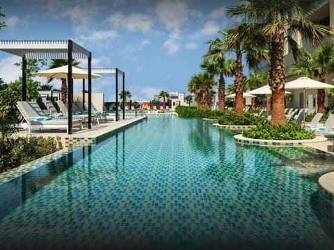 Pool view, Swimming pool, sunbed