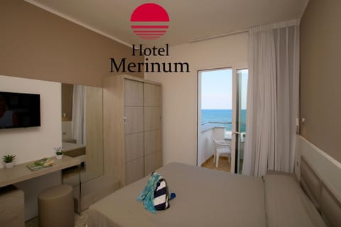 Natural landscape, TV and multimedia, Photo of the whole room, Beach, Sea view