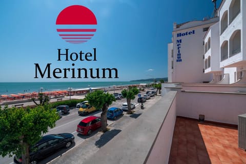 Property building, Day, Property logo or sign, Neighbourhood, Natural landscape, Beach, Sea view, Sea view, Street view