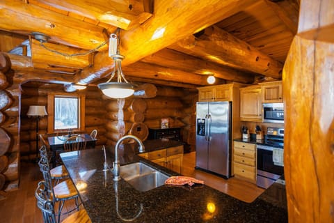 Log Retreat at Fish Creek by Simple Life Rentals House in Door County