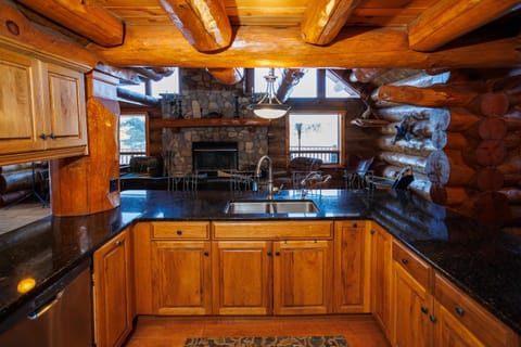 Log Retreat at Fish Creek by Simple Life Rentals House in Door County