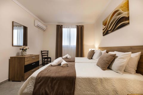 Luxurious & Spacious 1BD Stay at The Podium - Yacht Marina Area Apartment in Malta