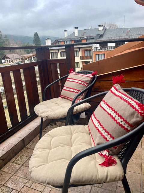Mountain view 1-bedroom apartment few steps from ski piste and Gondola lift Apartment in Bansko
