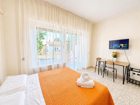 Bed, TV and multimedia