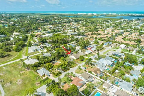 Barefoot Beach Getaway by Simple Life Rentals House in North Naples