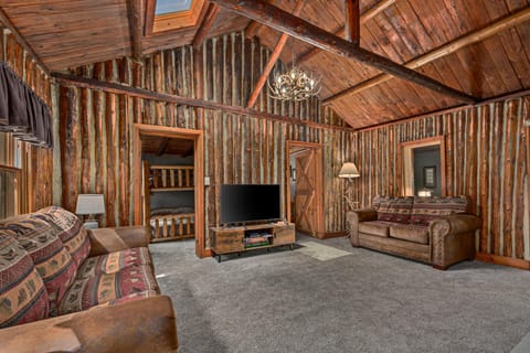 Trails and Tails Getaway by Simple Life Rentals House in Wisconsin