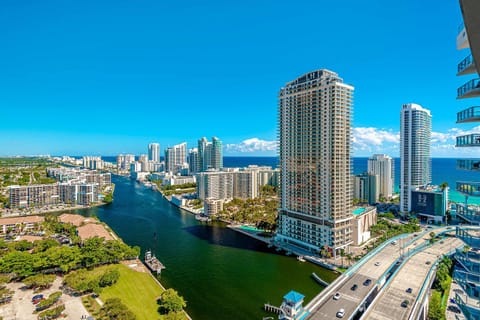 Lovely Studio with Amazing Views Inn in Hallandale Beach