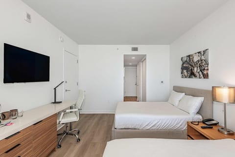 Lovely Studio with Amazing Views Inn in Hallandale Beach