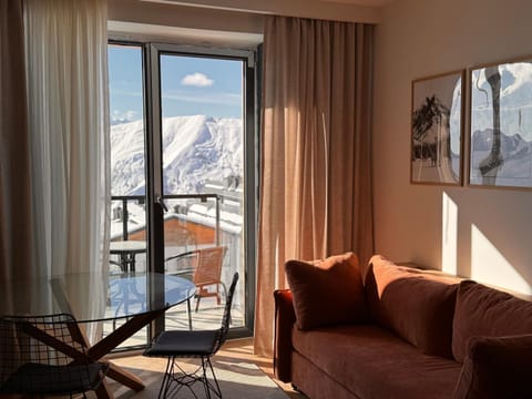 Natural landscape, Winter, Dining area, Mountain view