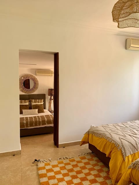 Bed, Photo of the whole room, Bedroom, air conditioner