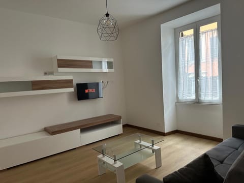 TV and multimedia, Living room, Photo of the whole room, Seating area