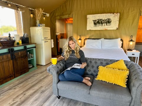 People, Living room, Bedroom