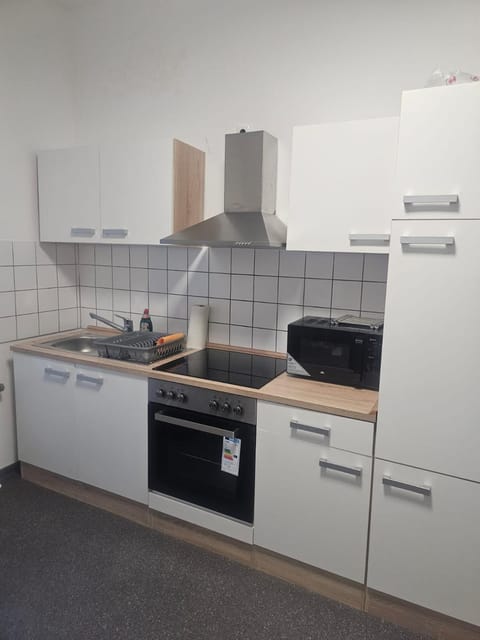 Kitchen or kitchenette, dishwasher, pet friendly, stove