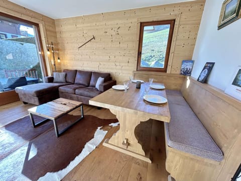 Appartement 2 pièces avec cabine, terrasse sud, proche télécabine Jaillet, parking, Wi-Fi - FR-1-597-184 Cabin in Combloux