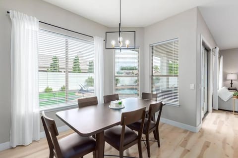 Edgemont Escape House in Avondale