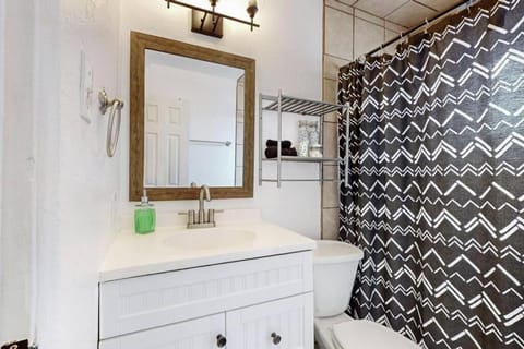 Los Candelarias Casa Apartment in Albuquerque