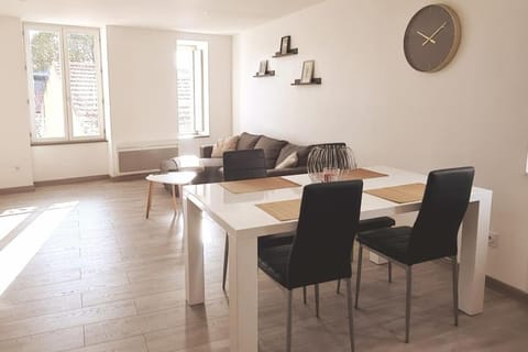 Appartement À deux pas de tout Apartment in Issoire