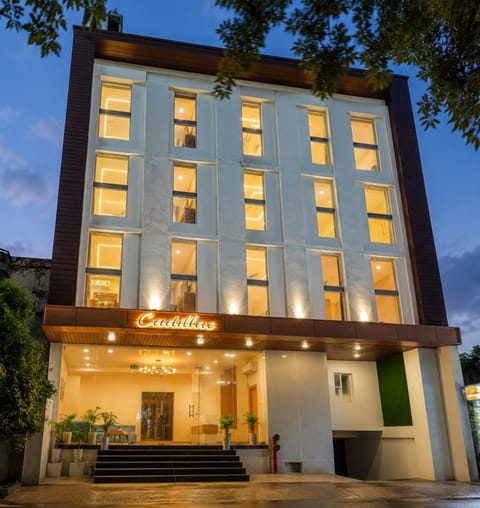 Property building, Facade/entrance