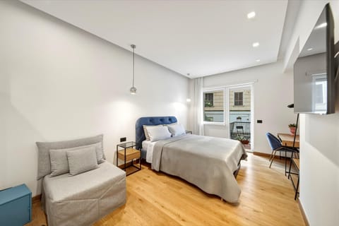 Bed, Balcony/Terrace, Photo of the whole room, Bedroom