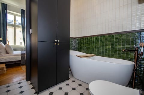 Toilet, Bathroom, Bath, towels