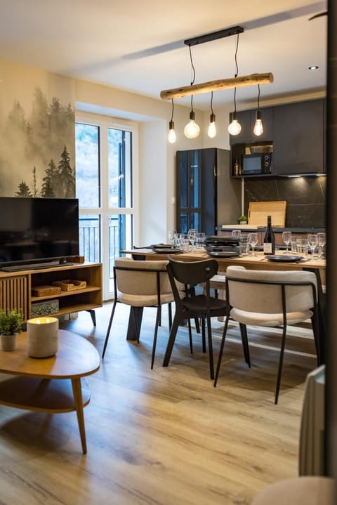 Kitchen or kitchenette, Living room, Dining area