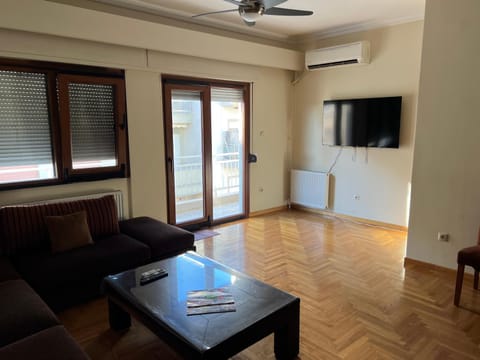 Chic Pad by GG Apartment in Alexandroupoli