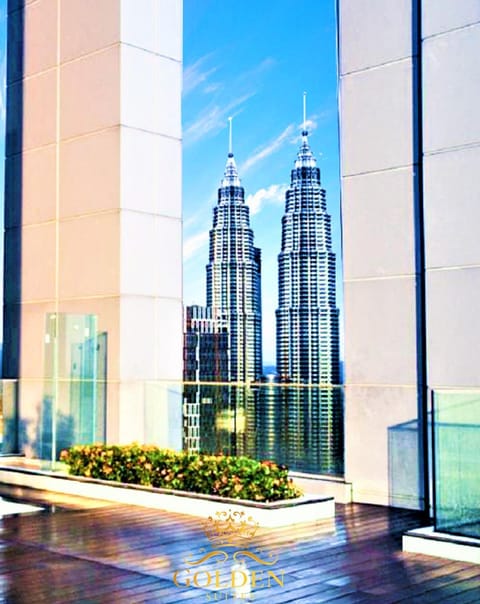 Property building, Day, City view, Landmark view