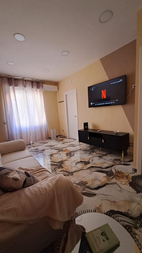 Communal lounge/ TV room, TV and multimedia, Living room, Photo of the whole room, Seating area, Evening entertainment