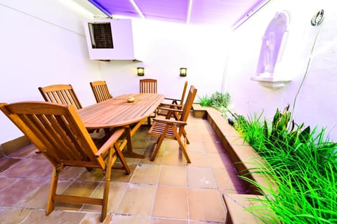 Inner courtyard view