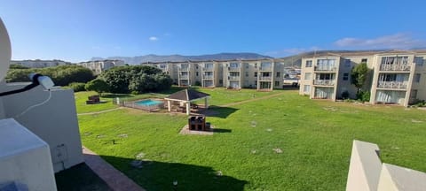 Unit 75 Hermanus Beach Club Apartment in Hermanus