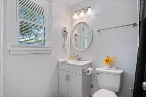 Shower, Bathroom, hair dryier