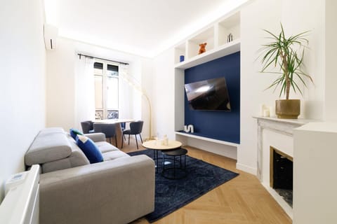 Modern 1 Bedroom 50m from Monaco Apartment in Monaco