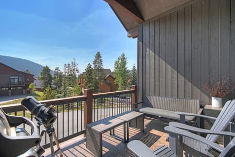 Luxury Home - Sleeps 10 - Fireplace & Mountain View condo Apartment in Keystone