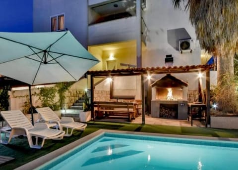Night, Swimming pool