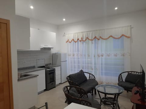 Kitchen or kitchenette, Living room, Dining area, oven, stove