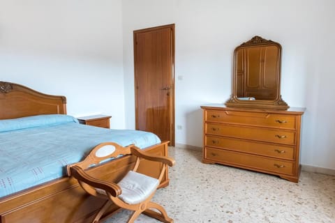 Sirolo, ampio quadrilocale panoramico - S283 Apartment in Sirolo