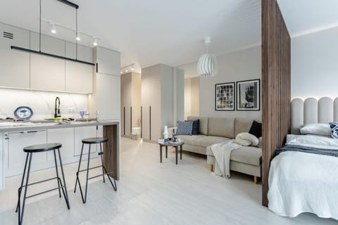 Kitchen or kitchenette, Seating area