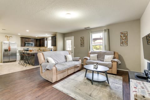 Near Hiking Trails Home with Deck in San Antonio! House in San Antonio