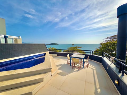 View (from property/room), Balcony/Terrace