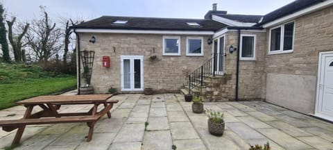 Greystones nawab 3 units A B C sleeps upto 14 ,15 buxton in peak park Apartment in Monyash