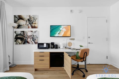 Stylish Apartment Near Beach Inn in Hallandale Beach