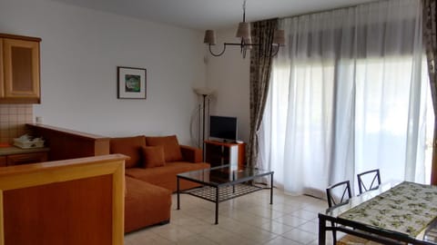 Living room, Decorative detail, Seating area
