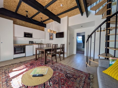 Living room, Dining area, kitchen