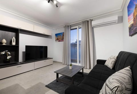 Luxurious & Spacious 2BD Accomodation at The Podium - Yacht Marina Area, Close to Valletta Apartment in Malta