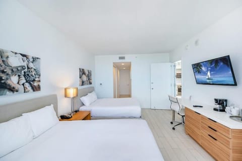 Amazing Family Studio at Beachwalk on Hallandale Inn in Hallandale Beach