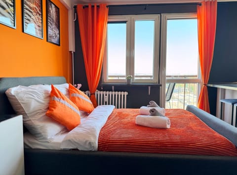 Bed, Balcony/Terrace, Photo of the whole room, Bedroom