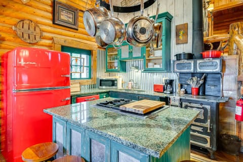 about 13 Mi to Main St Park City Cabin with Mtn Views! Cabin in Summit Park